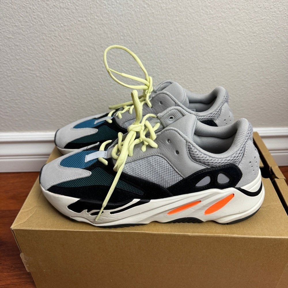 adidas Yeezy Boost 700 Wave Runner Size 10.5